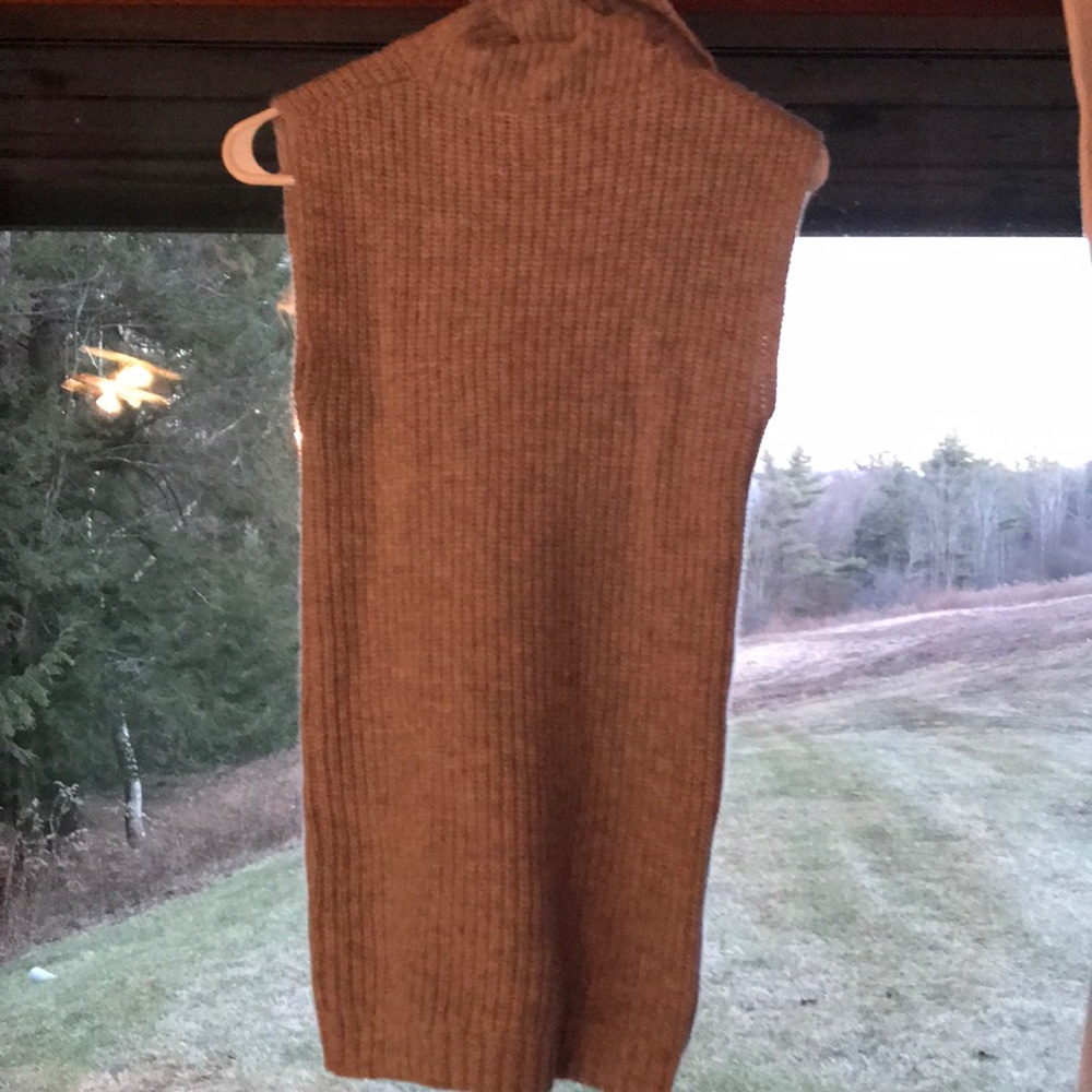 Fancy turtle neck